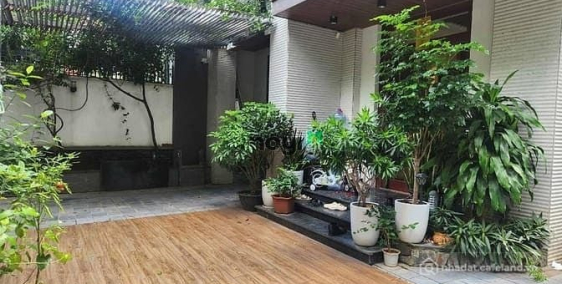 Bán nhà riêng: Bán Biệt thự VIP Tây Nam Linh Đàm, vị trí thoáng mát, 210m, MT 10