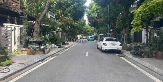 Bán nhà riêng: Bán PL ĐTM Đại Kim, vị trí view đẹp, ô tô tránh, 58m, 5 tầng, MT 