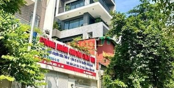 Bán biệt thự: Bán nhà 4 tầng TĐC Giang Biên vỉa hè kinh doanh dt 60m2 mt 5m