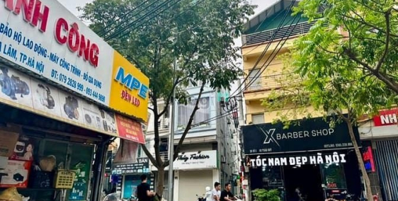 Bán biệt thự: Trâu Quỳ 6 tầng thang máy, Dòng tiền 130tr/th - DT 220m2 - MT 9m