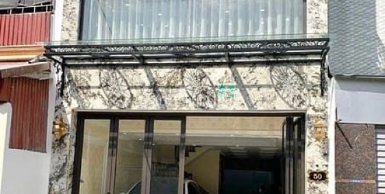 Bán biệt thự: Giảm 1.5 tỷ bán gấp nhà Thạch Bàn 7 tầng thang máy, Dt 80m2 mt 4.5