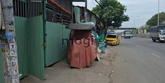 Bán nhà riêng: Mặt tiền Hoá An đối diện Pouchen 200m2 ngang 6,5m giá 5,9 tỷ siêu