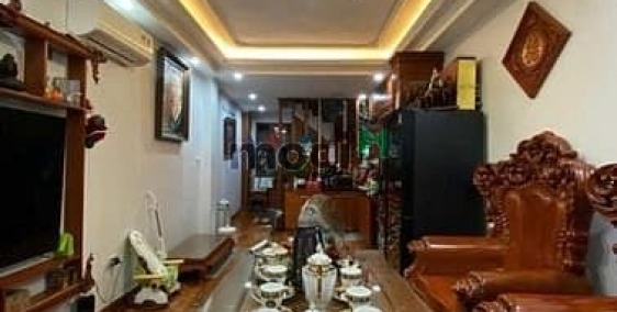 Bán biệt thự: Bán nhà phân lô Pháo Đài Láng 63m², 6T TM, MT 4.4m, vỉa hè, 21 tỷ