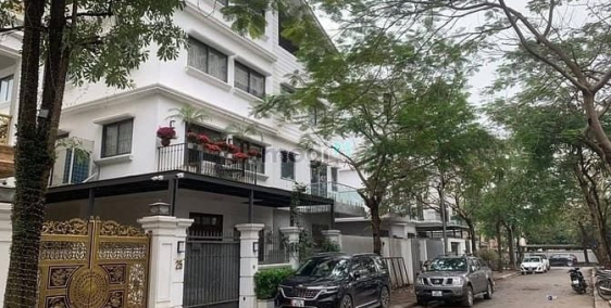 Bán nhà phố dự án: Biệt Thự Khu Nhà Ở Quốc Hội Phùng Khoang DT 140m2,MT 8.8m ,37