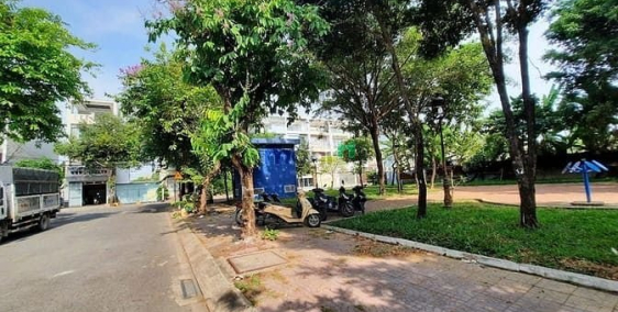 Bán biệt thự: ĐỐI DIỆN CÔNG VIÊNCỰC ĐẸP MTNB khu Ao Sen- 5x20m 4 tầng SÁT ĐS 3