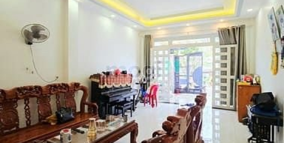 Bán nhà phố dự án: Siêu Vip - 111M2 - 2 tầng - Mới Keng - Đường 9M - Vinhome - V