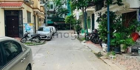 Bán nhà phố dự án: Bán nhà Phân Lô Linh Đàm, vị trí đẹp, ô tô tránh, 76m, 4 tầng