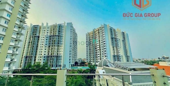 Bán biệt thự: Bán toà nhà góc 2 mặt tiền trục chính D2D; sổ hồng hoàn công 750m2