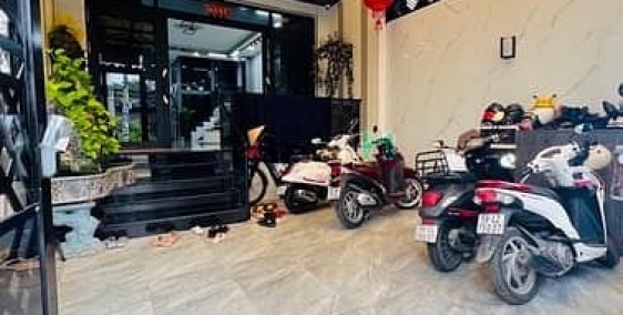 Bán nhà riêng:  Nhà phố 4 tầng có thang máy – gần mặt tiền Nguyễn Bình