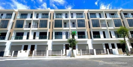 Bán biệt thự: Chỉ 20%, nhận ngay nhà xây sẵn 3 lầu sát Phú Mỹ Hưng, tại Long an