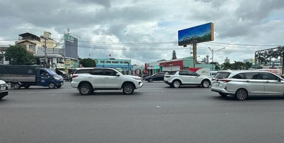 Bán biệt thự: KHO XƯỞNG ngang 17m gần QL1A 1309m2 4 lầu xe tải đậu TN 1.5 tỷ 46.