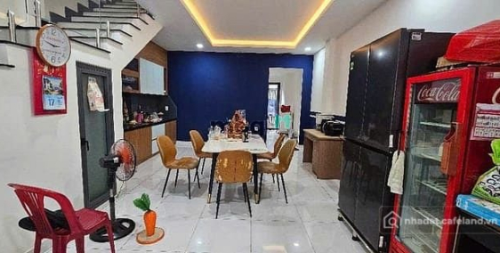 Bán biệt thự: CC gửi bán MTKD Tân Sơn 150m2 ngang 5m KD làm VP Cty gần ga T3 22.