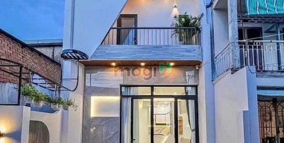 Bán biệt thự: căn nhà 2 mặt tiền trước sau 5 x 18 sổ riêng thổ cư chỉ 550tr sở h