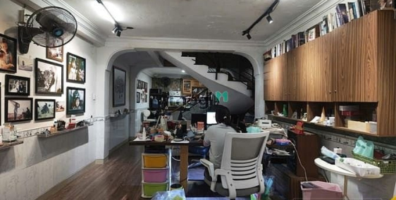 Bán nhà riêng: Đang cần bán căn nhà 1 trệt 2 lầu 1 ST 14 tỷ  hẻm xe hơi Phan Văn