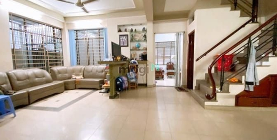 Bán nhà riêng: Bán rẻ biệt thự 2 tầng, 202m2, cách MT Nguyễn Duy Trinh, Q.2 hơn 