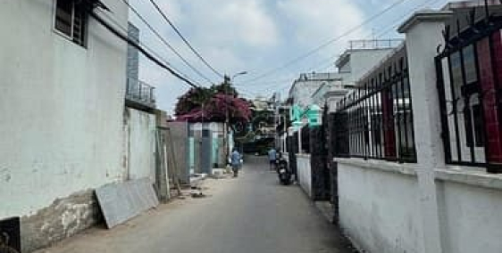 Bán nhà riêng: Gấp !! Bán Nhà 3 Tầng , P.Linh Xuân , Thủ Đức , Hẻm Xe Hơi , 5,3 