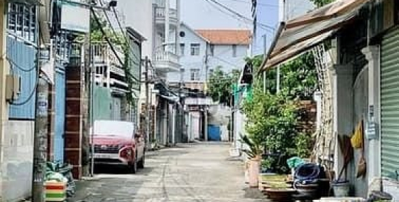 Bán nhà riêng: Bán nhà nát hẻm ô tô thông cách Lê Văn Thịnh 150m. Ko gần chợ Cây