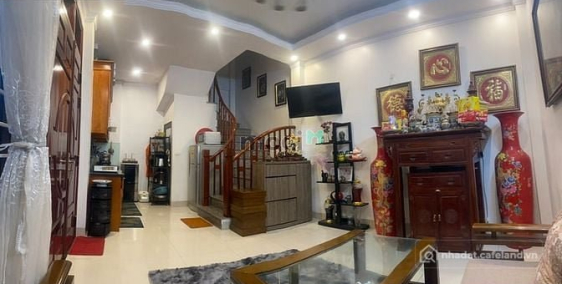 Bán nhà riêng: Bán Nhà Ngõ 201 Phúc Lợi 33m² x 5 tầng, Đầy Đủ Nội Thất - 2.6 Tỷ.