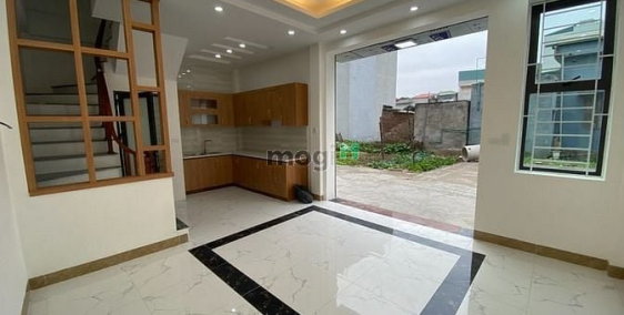 Bán nhà riêng: Bán Nhà 5 Tầng, Ngõ Thông, Lô Góc, Ngõ 197 Phúc Lợi - 3 Tỷ.