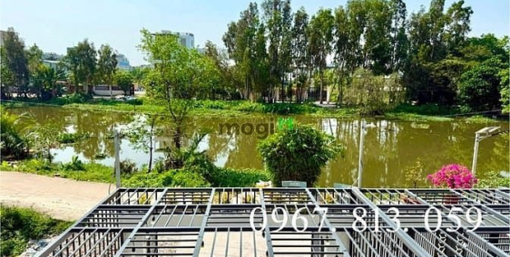 Bán nhà riêng: Nhà View Sông Vàm Thuật, DT:4x25M, Trệt, 2 Lầu, Sân ôtô, 3PN, 4VS