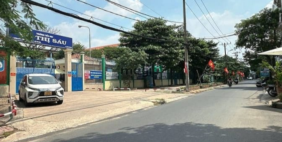 Bán nhà riêng: Bán đất DT to 162m2 đường 10m ngang 5.4m ngay Nhà Thiếu Nhi 15.8 