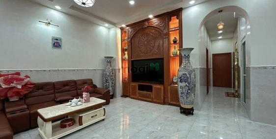 Bán nhà riêng: CHDV có hầm 6L HXH Thống Nhất ngang 9m 180m2 27PN TN 120tr chỉ 33