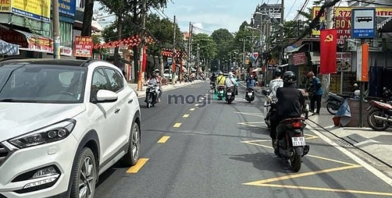 Bán nhà riêng: Chỉ 16 tỷ sở hữu CHDV rộng 6.3m 110m2 6 lầu TMáy 14PN HXH Thống N