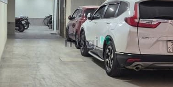 Bán nhà riêng: Bán Tòa Nhà Trường Chinh 9 tầng, gara để 2 ô.tô, KD Dòng tiền