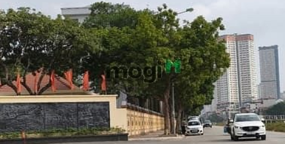 Bán nhà riêng: Ngô Quyền HĐ-Bán đất tặng nhà lô góc,oto đỗ cửa- 2 mặt ngõ thông