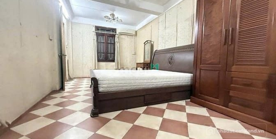 Bán căn hộ chung cư: Khu Vip! Tập thể Chùa Bộc_Đống Đa_tầng 3_sổ to_65m2 2pn ch