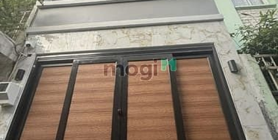 Bán nhà riêng: Q10- Hoà Hưng- Cách mặt tiền 30m- 4PN