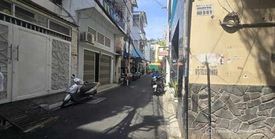 Bán nhà riêng: Q1-Lê Thị Riêng- Hẻm xe hơi thông- cách mặt tiền 100m- 5 tầng 5PN