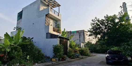 Bán nhà riêng: Bán Nhà 3 Tầng Đường Xe Hơi 8m - 50.4m2 - Trường Lưu, Long Trường