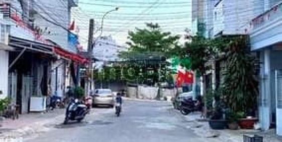 Bán nhà riêng: Bán nhà lô góc-DT46m2-2tầng-2PN-ô tô -Vĩnh Hoà-Nha Trang-chỉ 2ty1