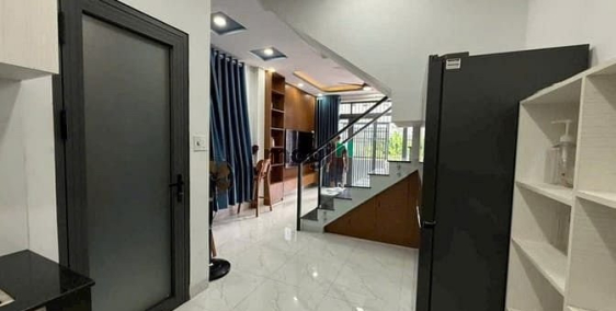 Bán nhà riêng: BÁN NHÀ(gần biển)-DT44m2-2tầng-2PN-ôtô đậu cửa-vĨnh Hoà-Nha Trang