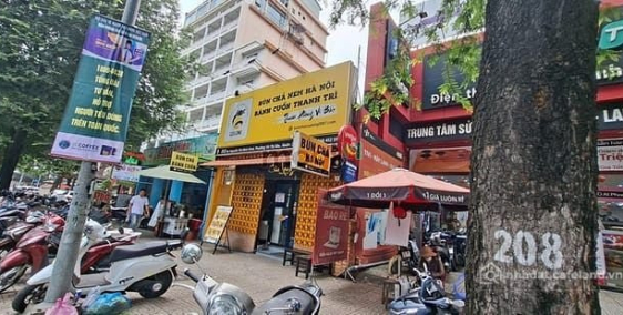 Bán nhà riêng: Nhà 4 tầng Nguyễn Thị Minh Khai Q3, ngay công viên Tao Đàn xanh m