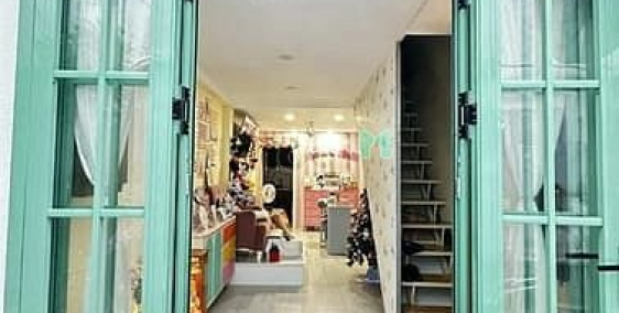 Bán nhà riêng: Q3- Nam Kỳ Khởi Nghĩa- nở hậu tài lộc- Dt 10tr/th