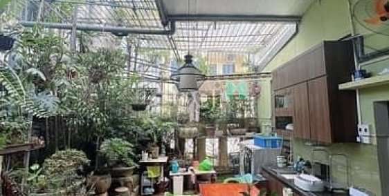 Bán nhà riêng: Nguyễn Ngọc Vũ – Cầu Giấy – 108 M – 2 Tầng – MT 9.3 M – Giá 32.6 