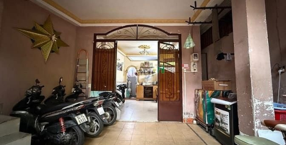 Bán nhà riêng: Góc ngã 4 Huỳnh Văn Bánh - Nguyễn Văn Trỗi  4,9m X18m 3 tầng kiê