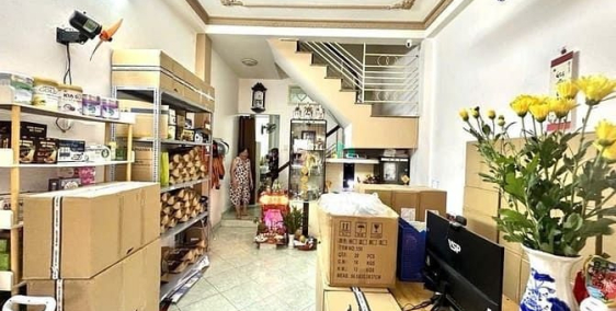 Bán nhà riêng: Nhà chính chủ 3 tầng, 120m2, 9.5tỷ,  đường Quang Trung, phường 8G