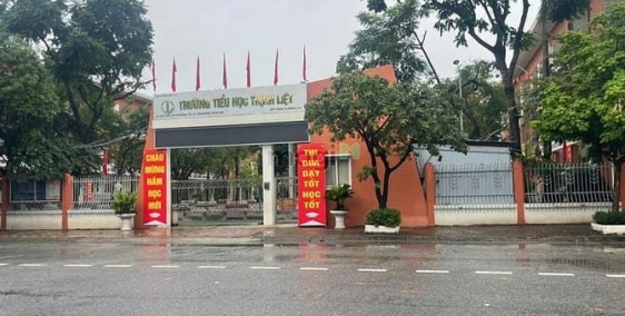 Bán nhà riêng: Bán nhà CHÍNH CHỦ- #Thịnh Liệt -5 Tầng-3 NGỦ-FULL NỘI THẤT-6.35 T