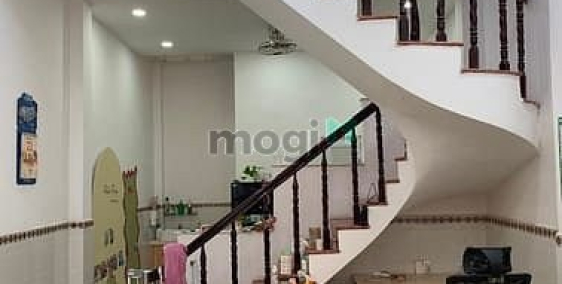 Bán nhà riêng: Bán gấp nhà 2 tầng hẻm 5m gần Công viên Thuận kiều Quận 12