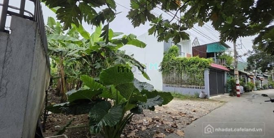 Bán nhà riêng: Bán đất Thới Tam Thôn Hóc Môn 127m² thổ cư, đường ô tô 5m