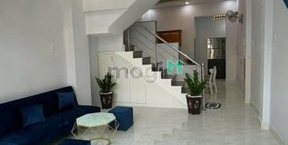 Bán nhà riêng: Nhà 2 mặt tiền hẻm, Thị trấn Nhà Bè. 4m ngang. Sổ hồng riêng.