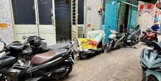 Bán nhà riêng: Nhà đẹp đường Tạ Quang Bửu, F4 Quận 8. Ba lầu 5m x 8m. Sổ hồng ri