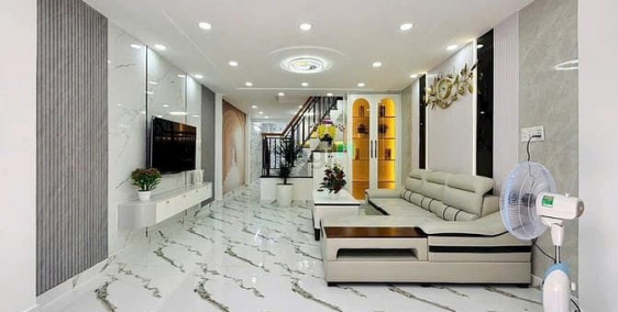 Bán nhà riêng: Rộng 4.2m - 2 tầng vali ở ngay - quang trung - nhỉnh 4 tỉ