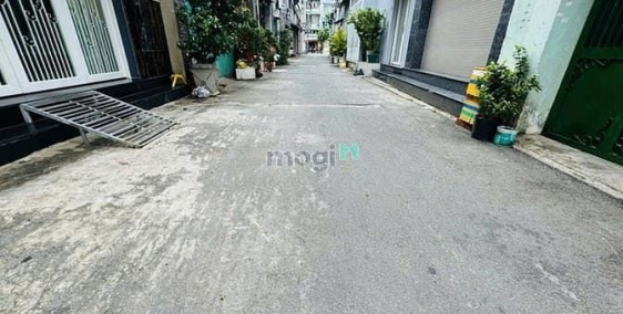 Bán nhà riêng: Nhà mới Lý Thánh Tông Tô Hiệu Tân Phú - 5 tầng - Hẻm xe hơi