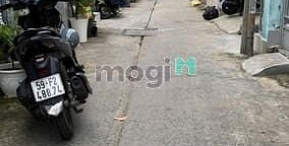 Bán nhà riêng: Quận 7 - Hẻm Xe Hơi - Gần Mặt Tiền - 196M -  57 Triệu/M2  - 11.2 