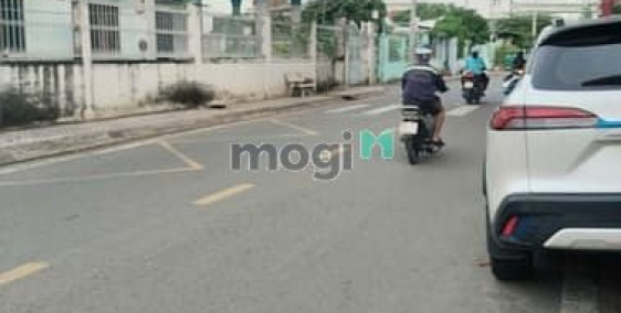 Bán nhà riêng: Bán Nhà Đẹp Đường 385 – Gần ĐH Tài Chính MKT, Quận 9. Giá Chỉ 6.5