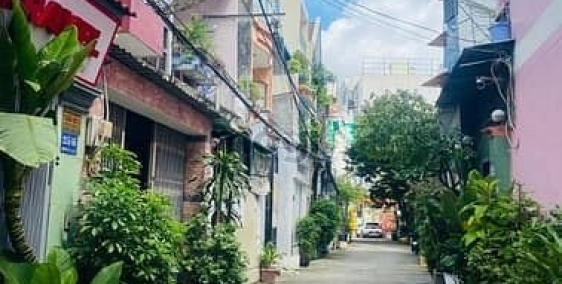 Bán nhà riêng: Bán nhà Nguyễn Xí- Hẻm Ô tô- Full nội thất- Dòng tiền ổn định- gi